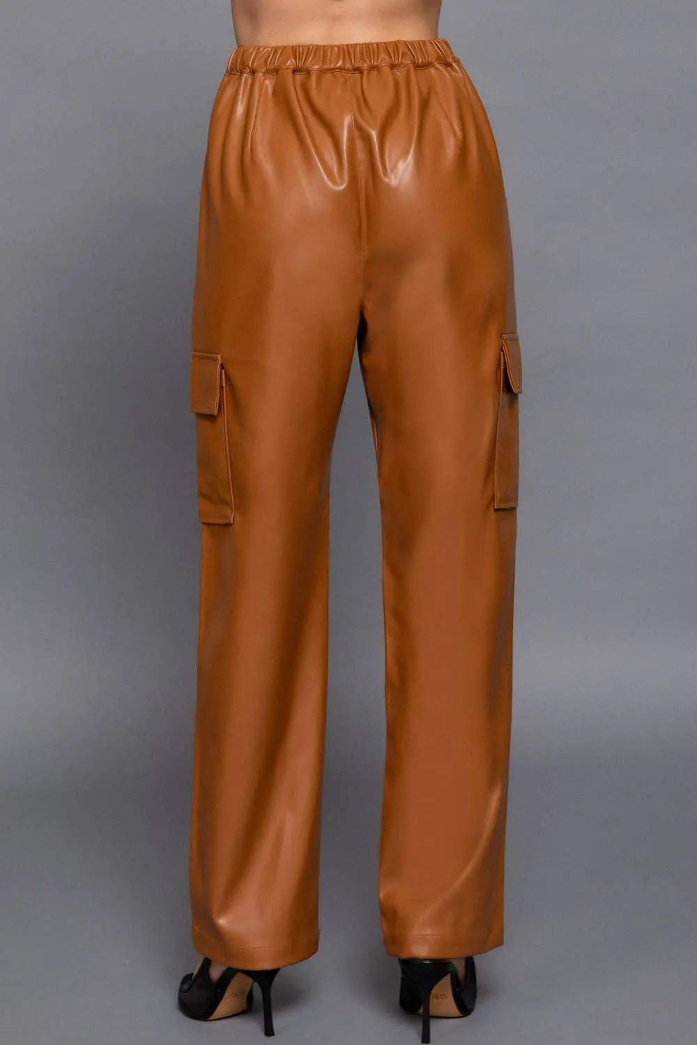 Back Elastic Band Zipper Closure Cargo Faux Leather Pants - Wine