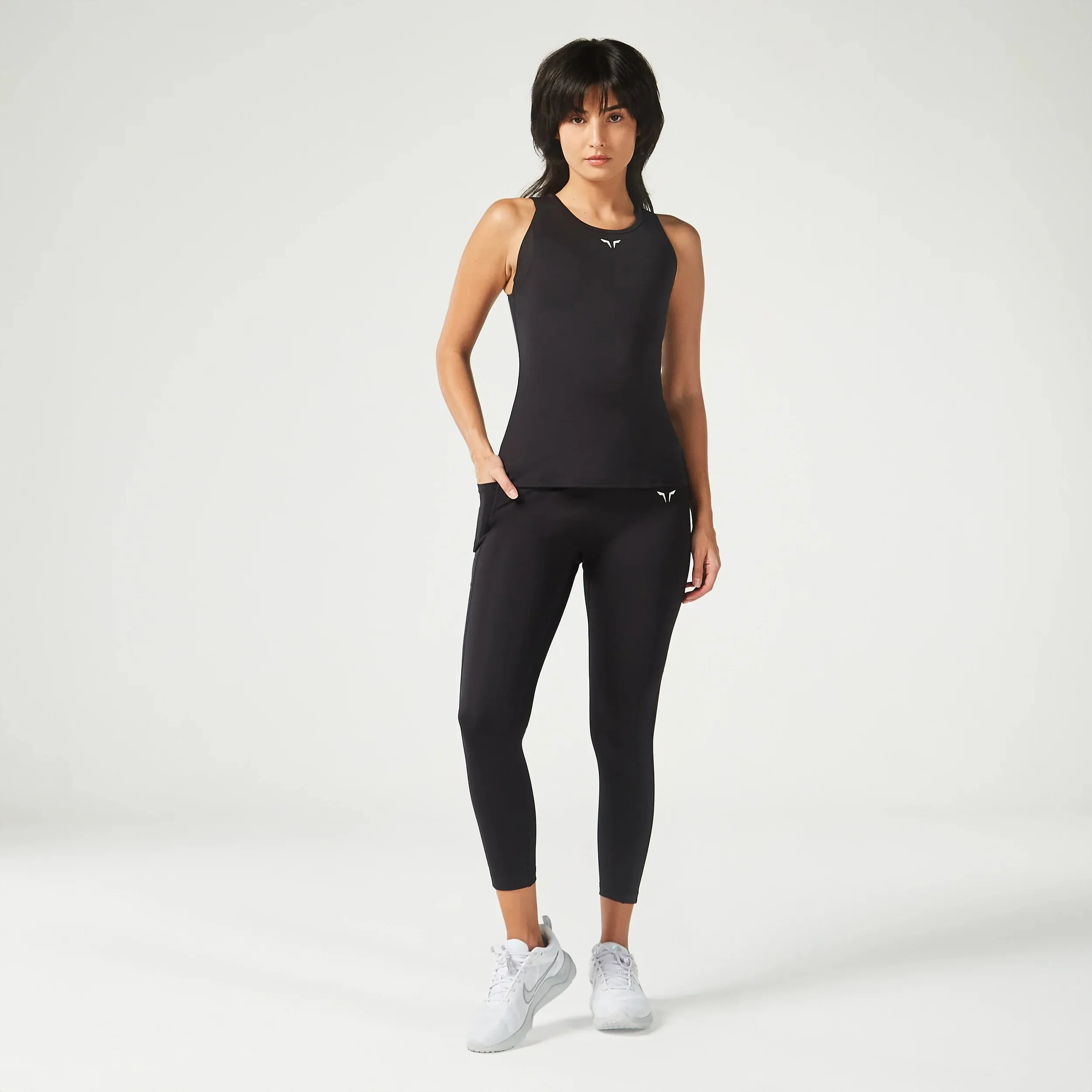 Essential Body Fit Tank - Black