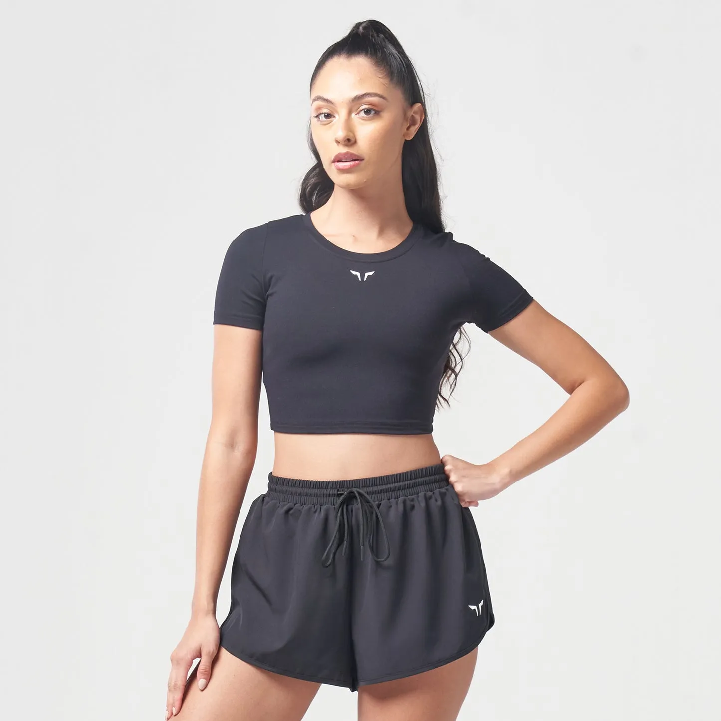 Essential Cropped Tee - Black