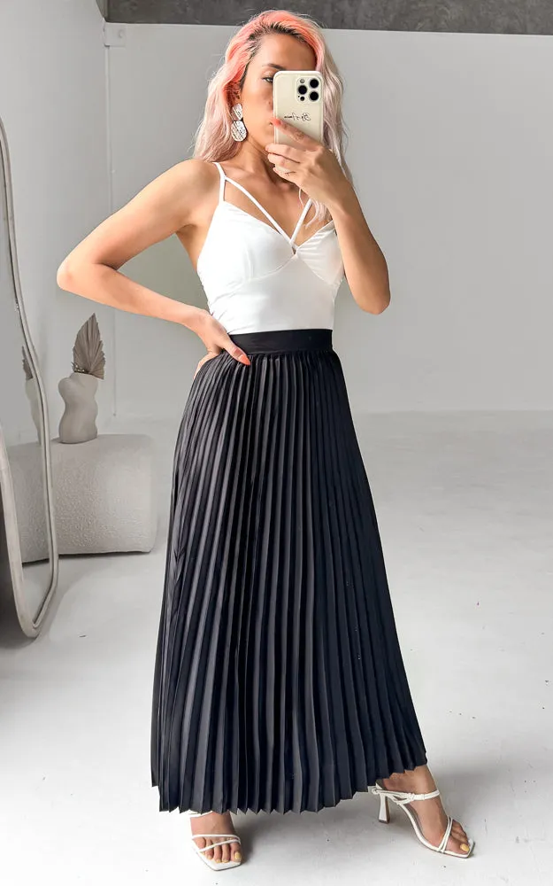 Hanna Pleated Maxi Skirt - Black