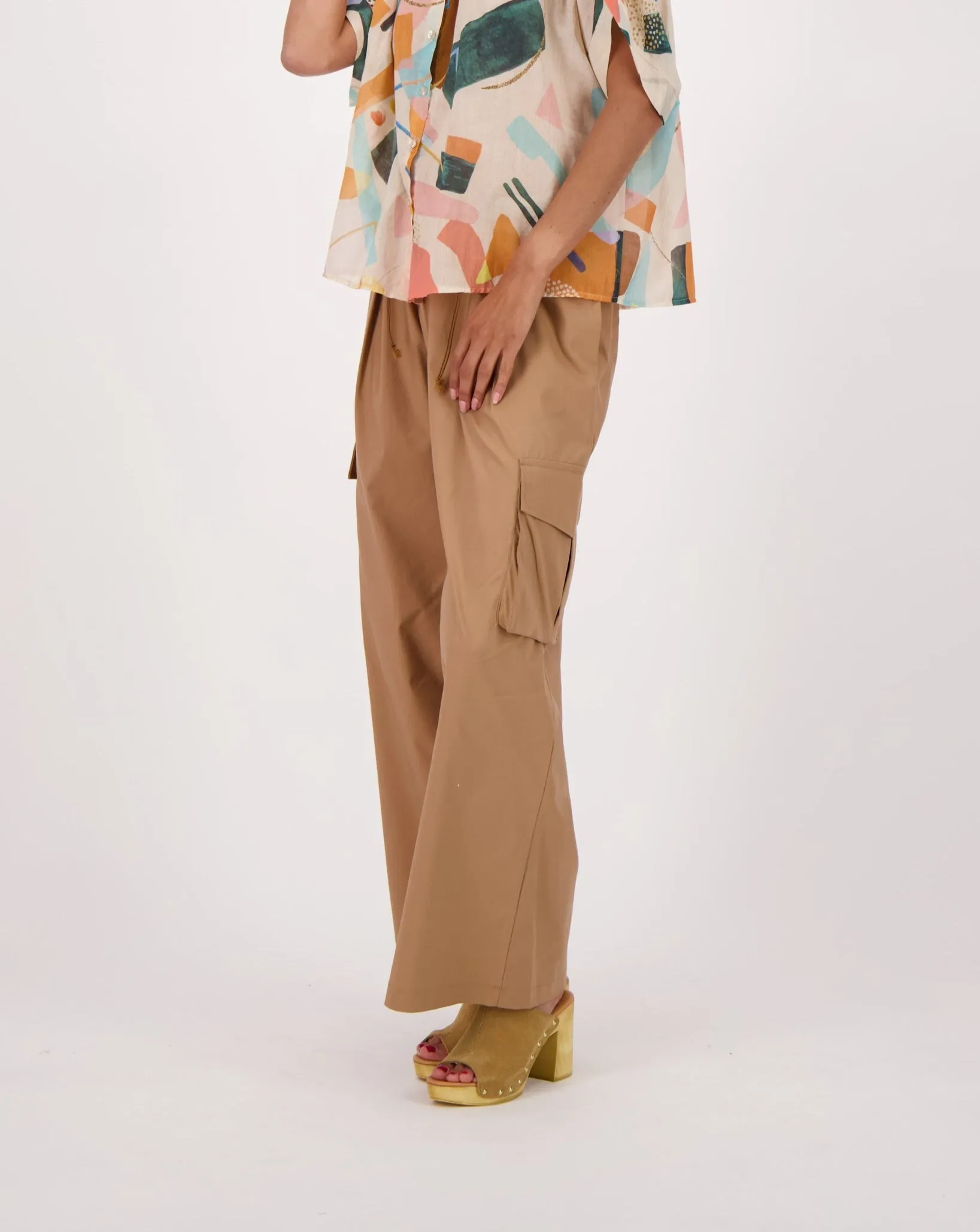 Pleated Front Wide-Leg Cargo Pants