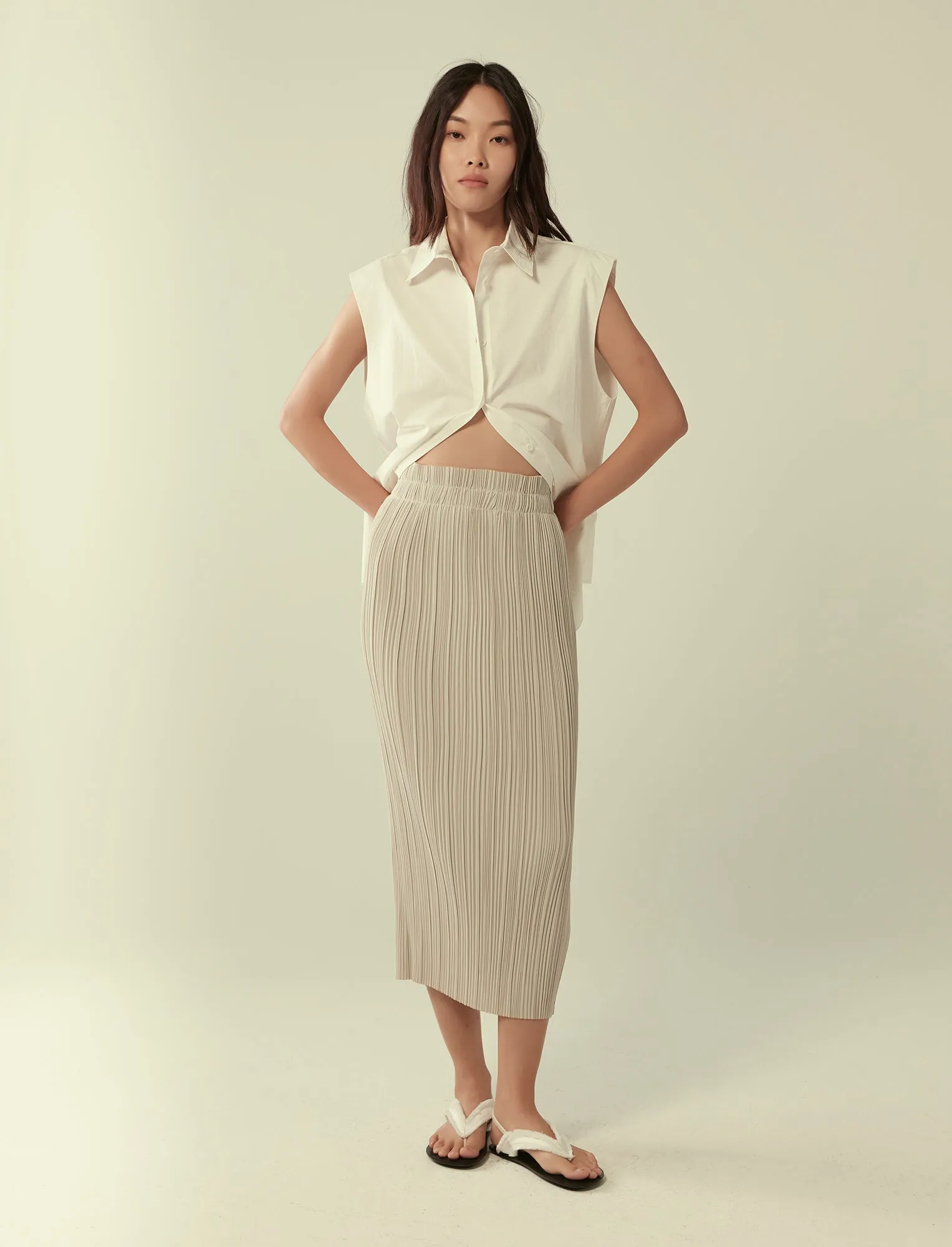 pleated midi skirt