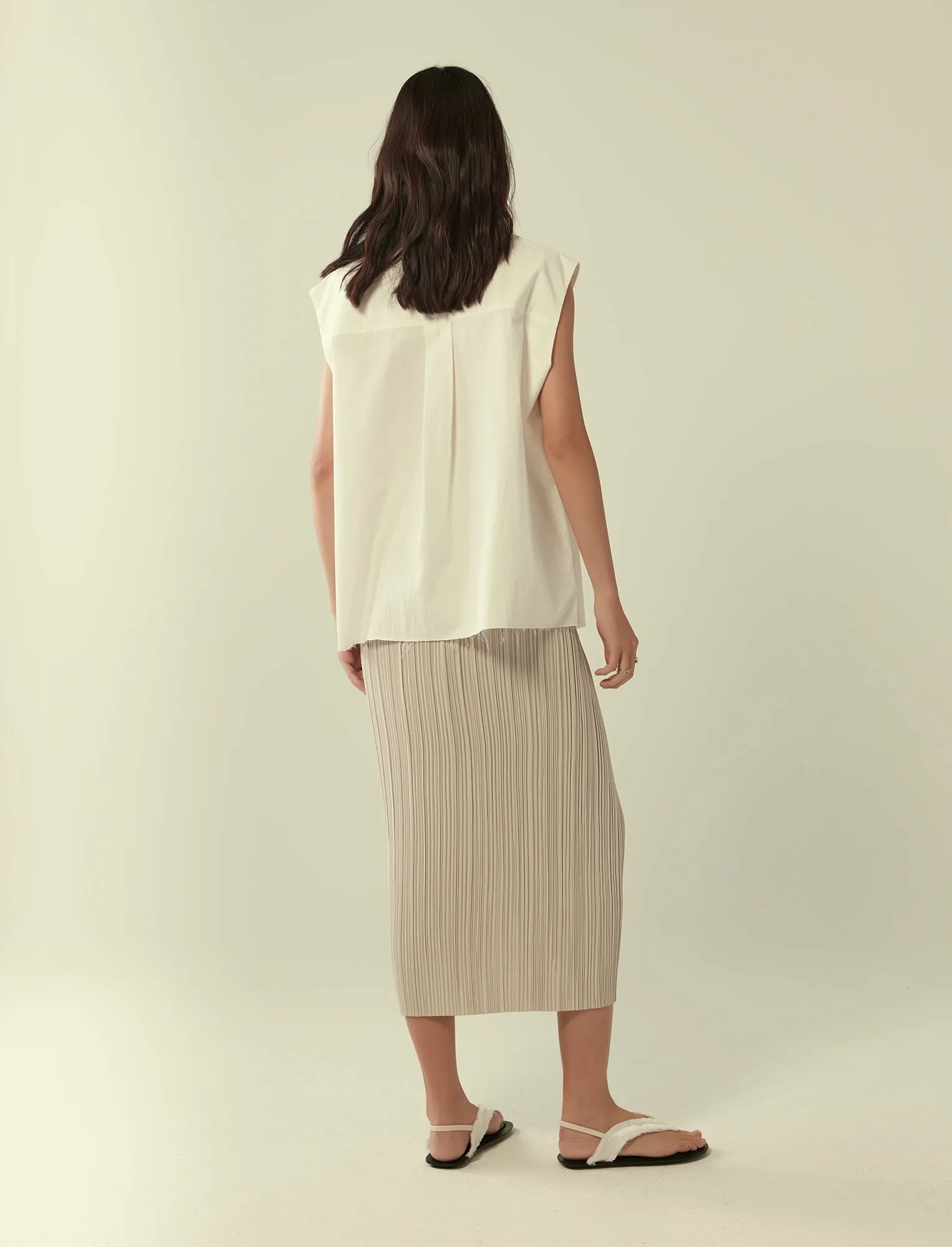 pleated midi skirt