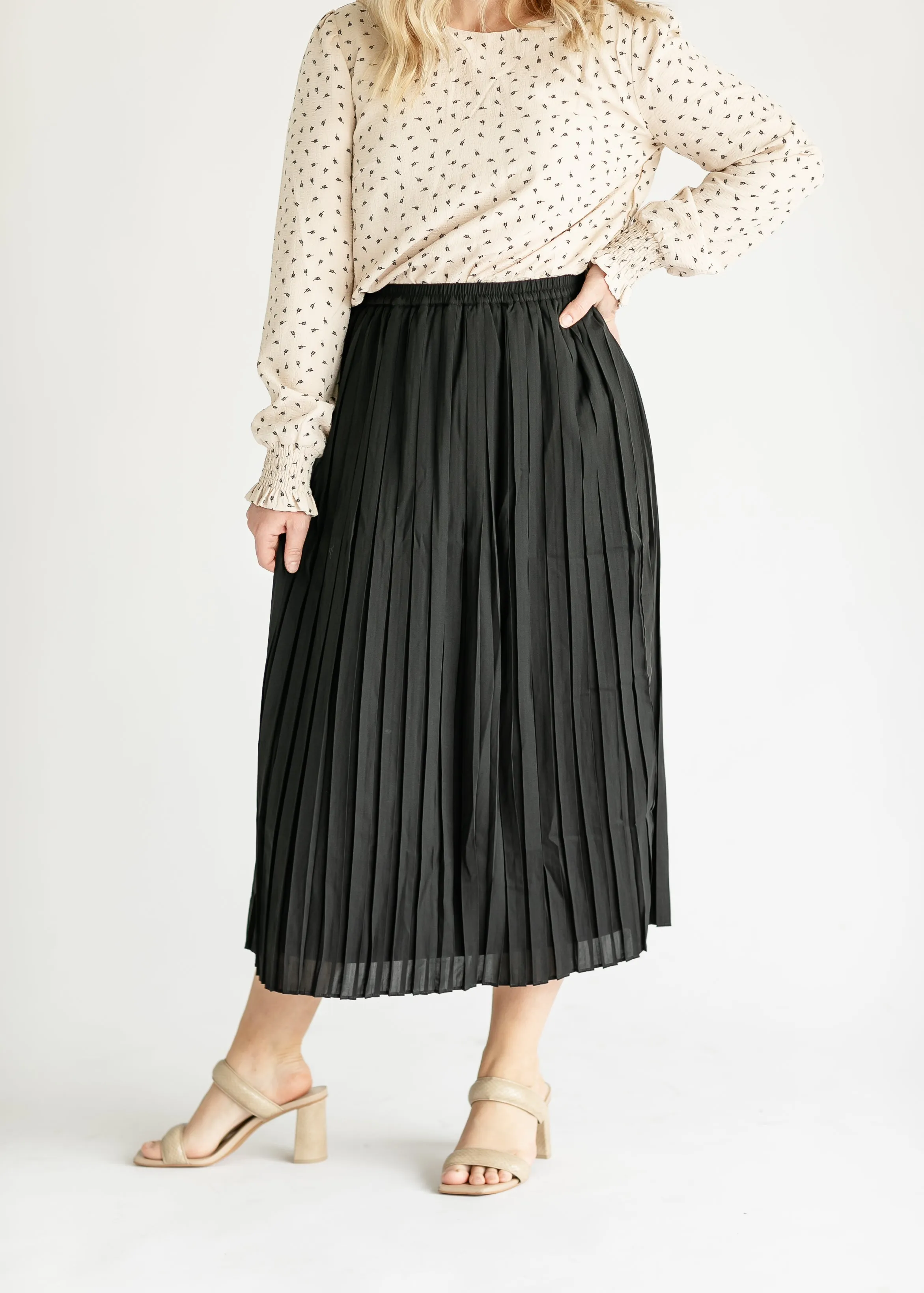 Pleated Pull-On Midi Skirt - FINAL SALE