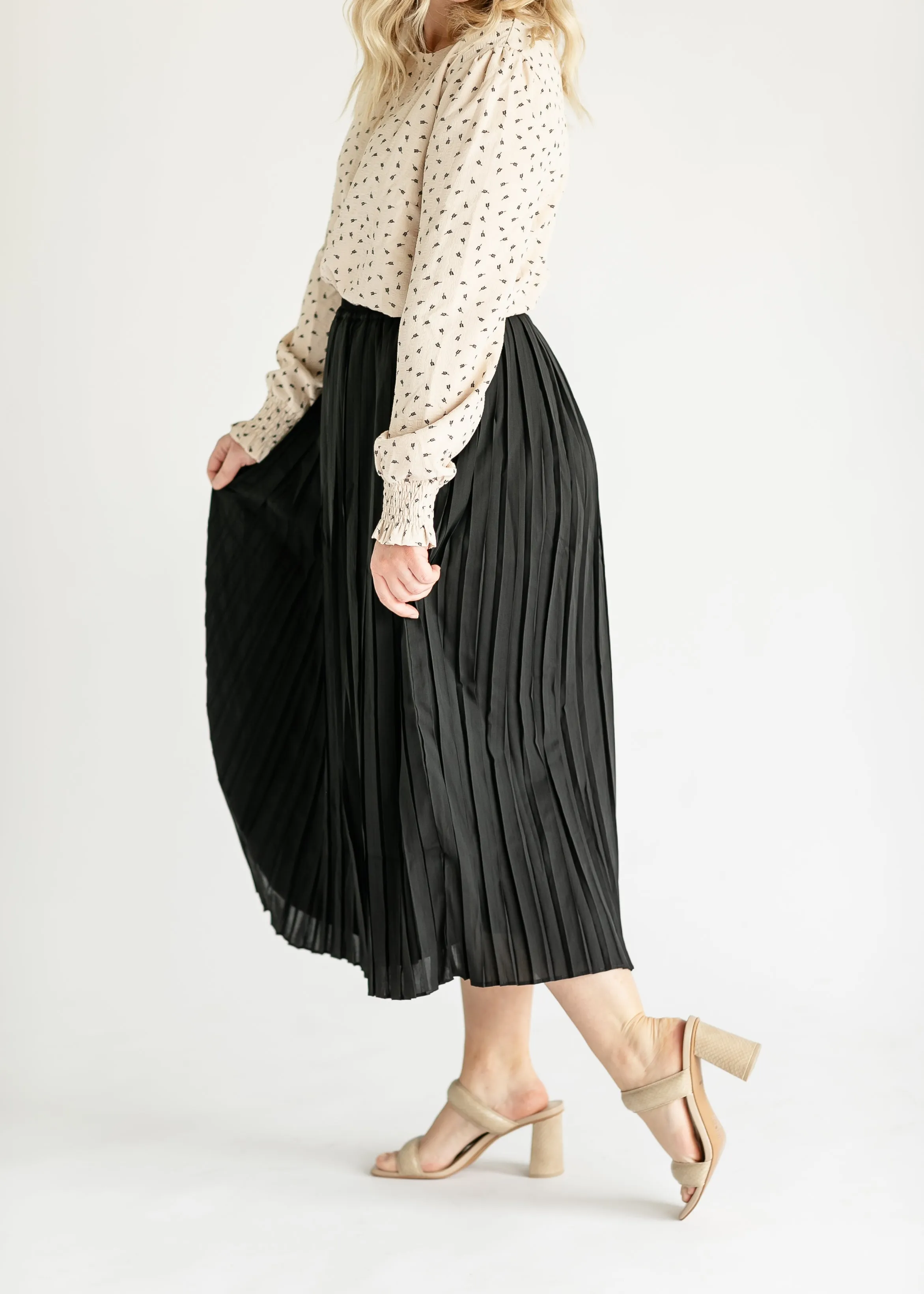 Pleated Pull-On Midi Skirt - FINAL SALE