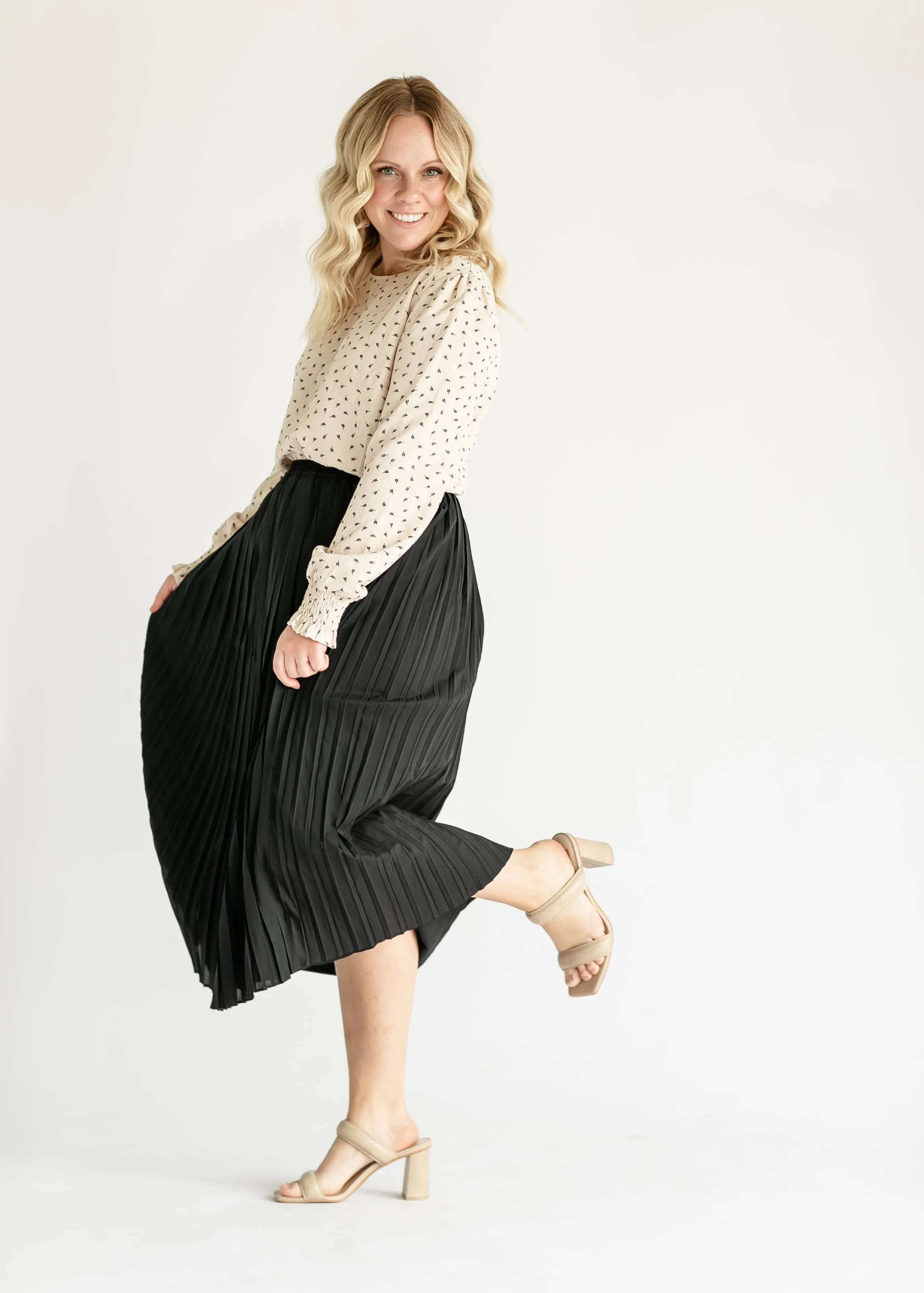 Pleated Pull-On Midi Skirt - FINAL SALE