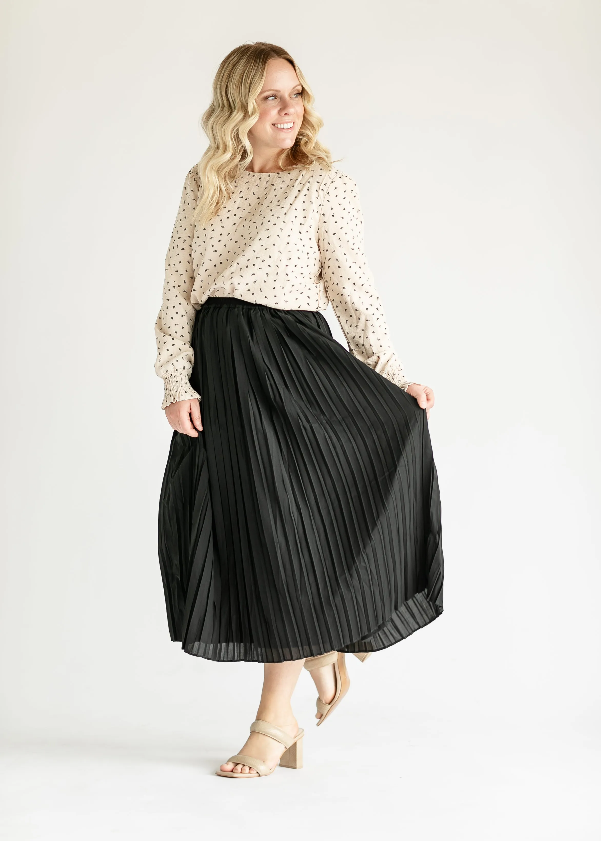 Pleated Pull-On Midi Skirt - FINAL SALE