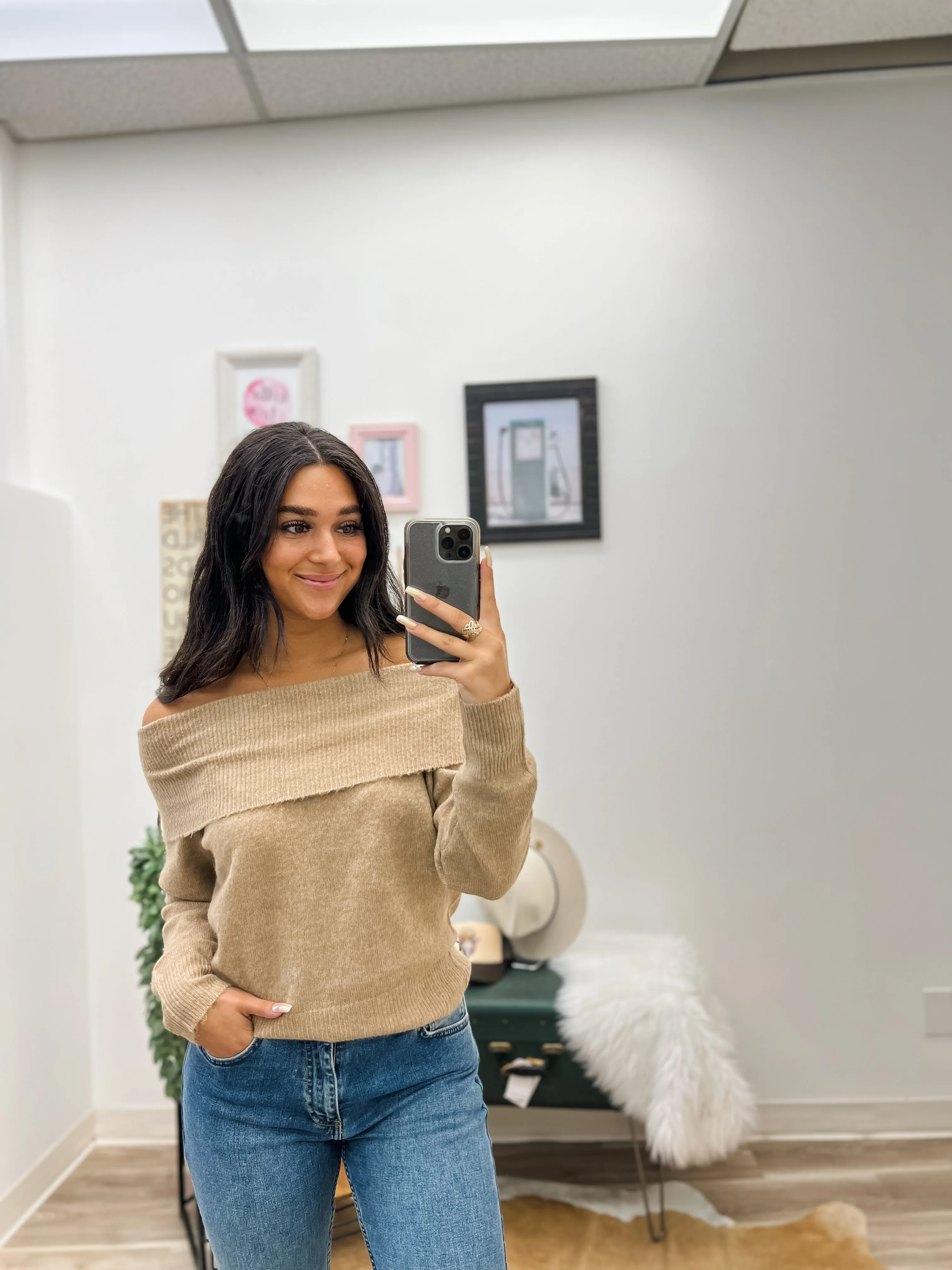 Stella Off-Shoulder Sweater - Camel