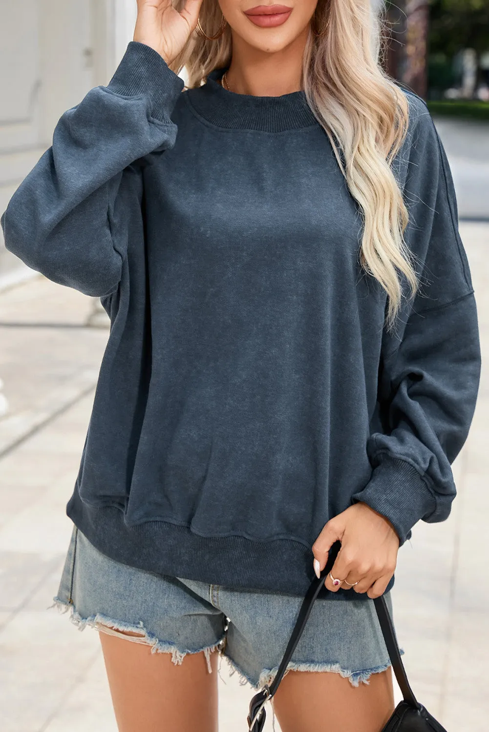 Women's Drop Shoulder Crew Neck Loose Fit Pullover Sweatshirt