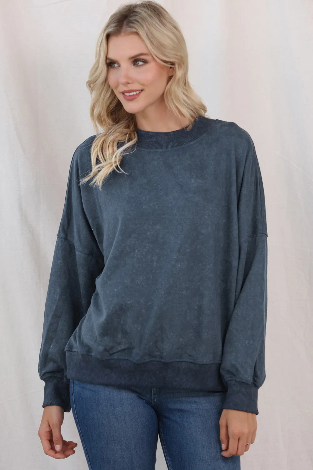 Women's Drop Shoulder Crew Neck Loose Fit Pullover Sweatshirt